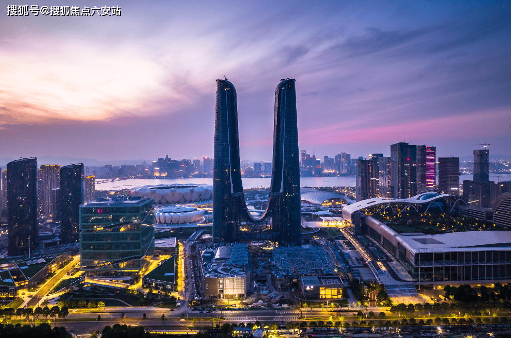 杭州萧山杭州世纪中心写字楼 —— 时代与世界,皆在领峯窗前!