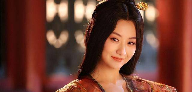 赵飞燕生理上的一种缺陷,让汉成帝异常迷恋,她是怎么受宠的?