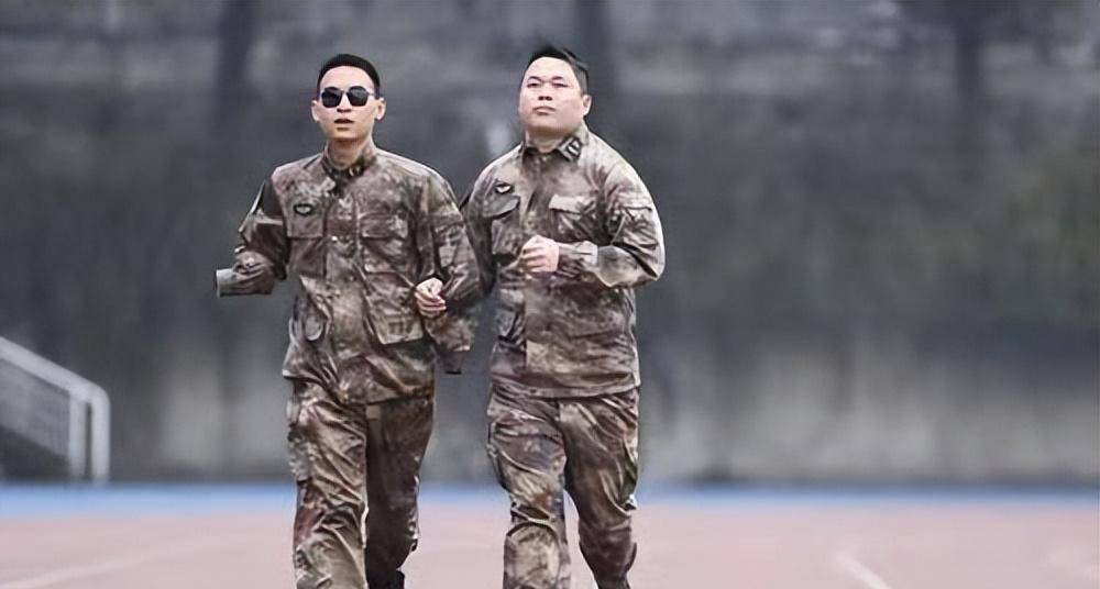 "排雷英雄"杜富国,4年前为救战友荣获一等功,现今待遇如何?