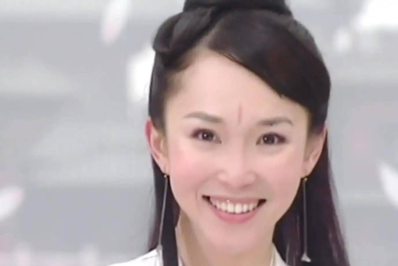 为何嫦娥独自奔月,却把后羿一人留在了人间?