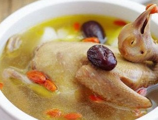 这种鸽子汤营养功效高,味美汤鲜,孩子喝了更健康!