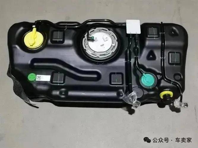 新能源汽车时代,汽车搭载的油箱却越来越大