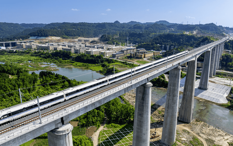 巴南高铁即将通车,传说巴中飙至南充35分钟,事实却是啪啪打脸的