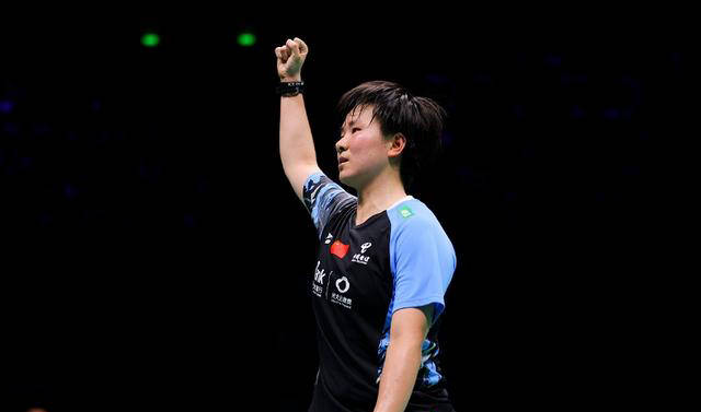 何冰娇逆转战胜丹麦名将,晋级印尼羽毛球公开赛女单十六强