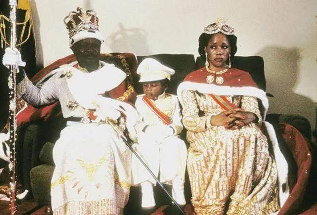 18岁台湾少女远嫁给中非的"食人皇帝",最后结局怎么样_博萨卡_碧春