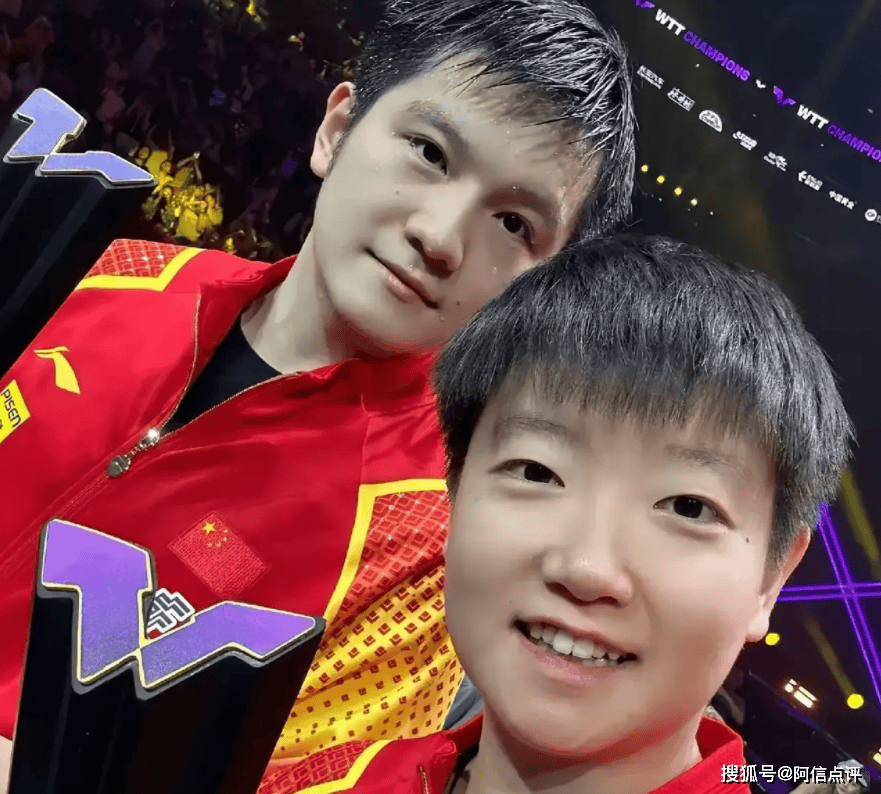 樊振东孙颖莎的举动被赞,王皓为弟子欢呼,邱贻可表扬了莎莎2点