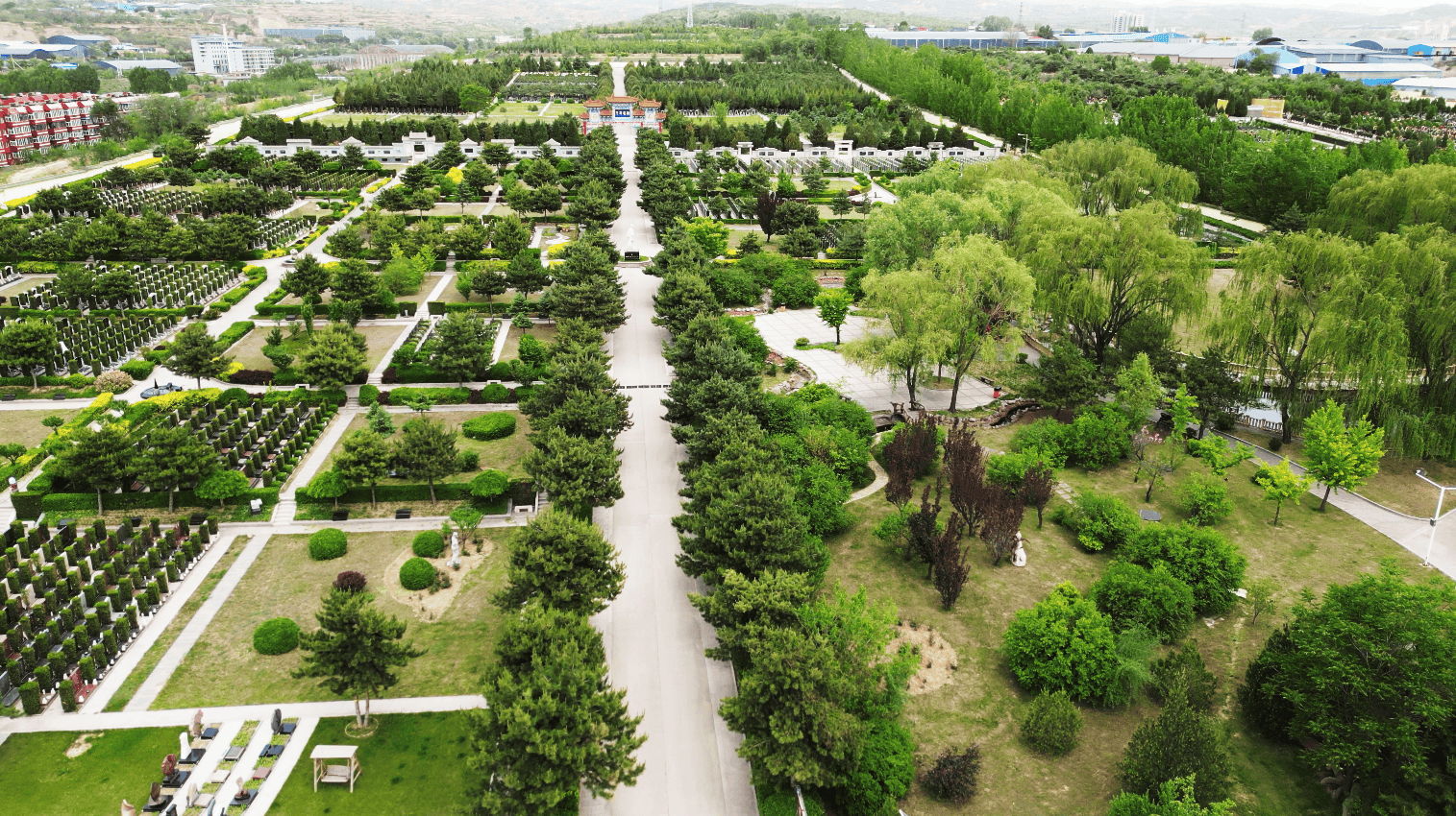 2014年,杨艺集团与太原市民政局合作,以bot模式开启了业内首创的墓园