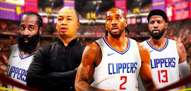 詹姆斯-哈登在威尼斯登船度假:表情大变美女紧急相助