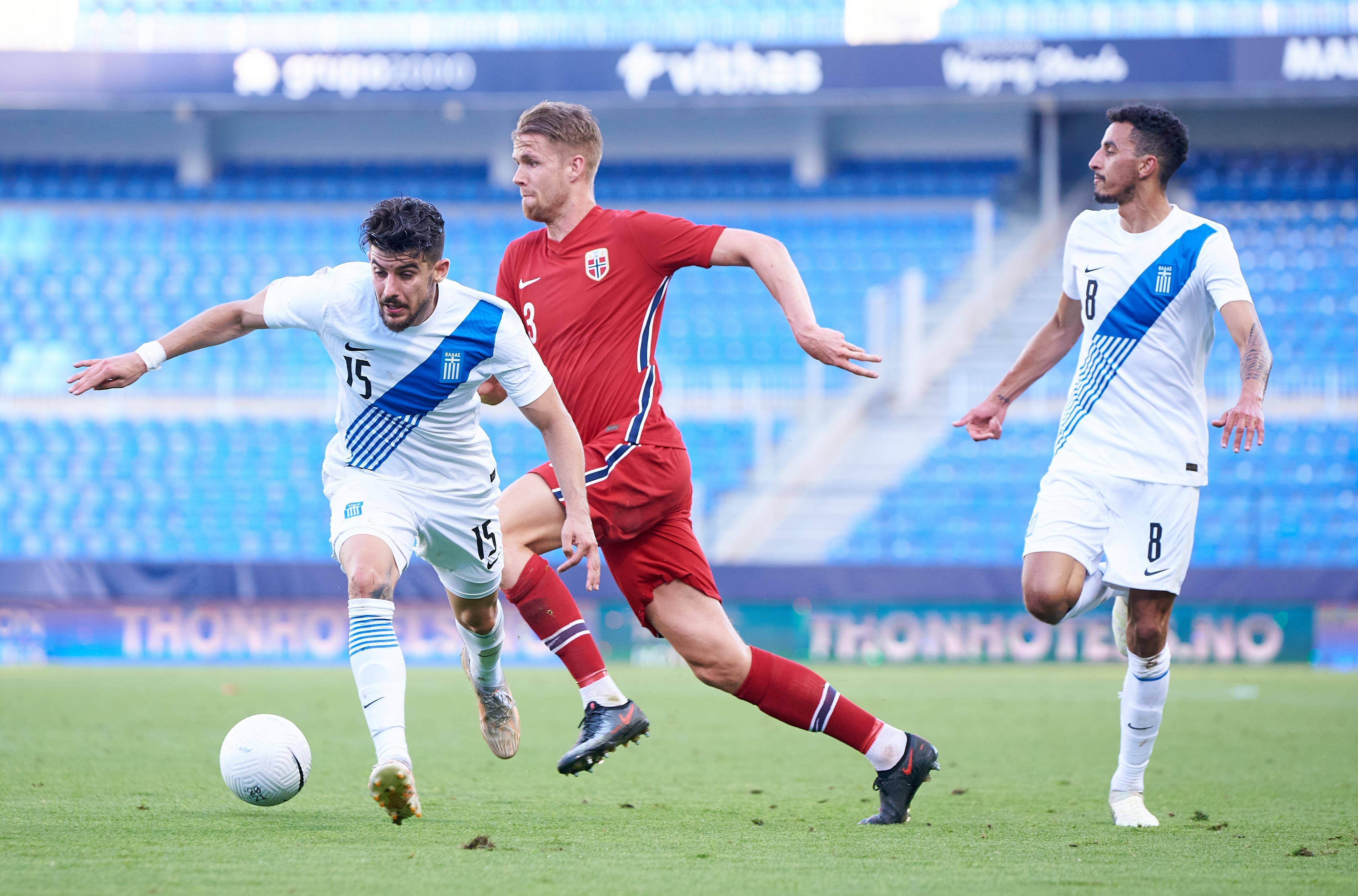 分析:德国与希腊上一次对阵是2012年的欧洲杯,德国4-2大胜希腊.