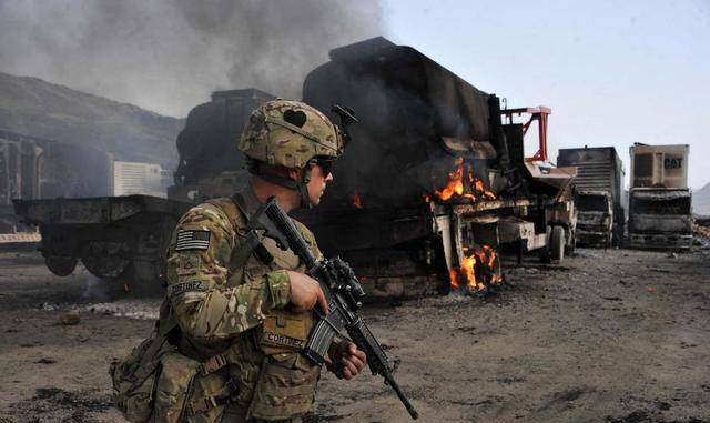 2001年10月,911事件爆发之后,美国宣布塔利班武装与制造911事件的