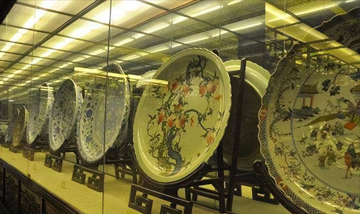 "赵泰来将十几年的心血捐赠给国家,虽做不了首富,却对国家的文物保护