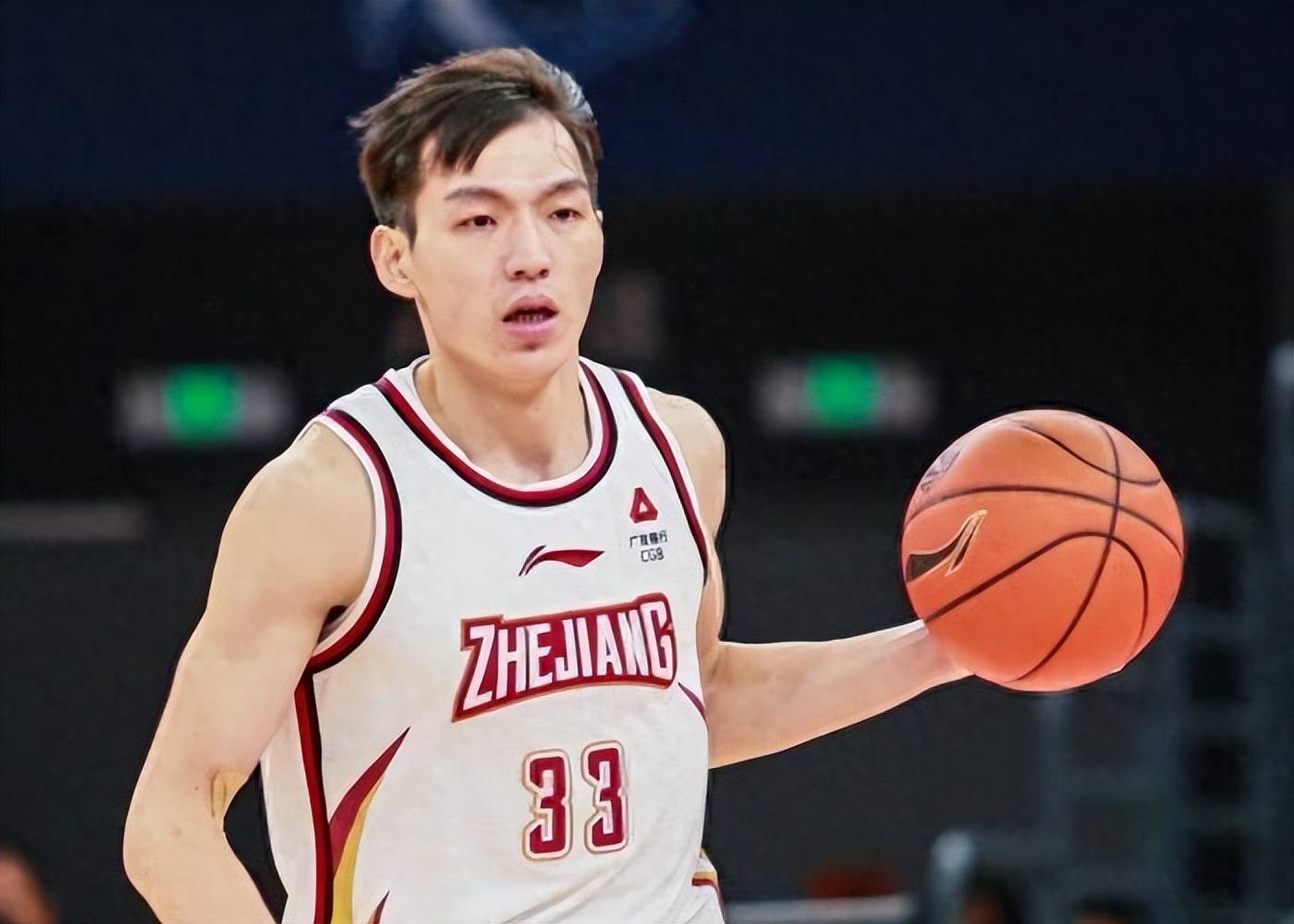 吴前:"以城之名"吴下赛季会倾尽全力,努力的去追梦和圆梦.