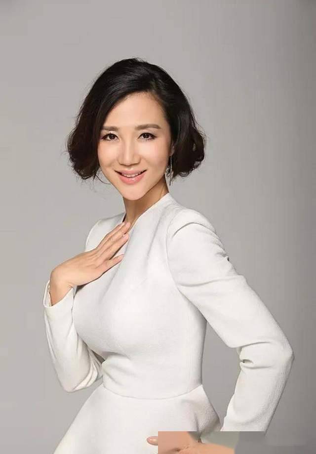 女神阿朵,骨子里的性感你感受到了吗?