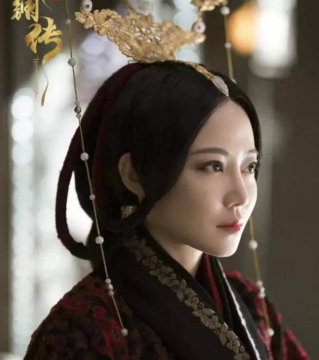 秦始皇"仲父"吕不韦做错了什么事,为何秦始皇最后要逼死他?