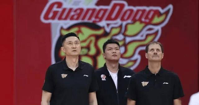 辽篮亚冠阵容曝光，杨鸣郭艾伦新动向，朱芳雨表态-辽宁男篮亚俱杯冠军成员