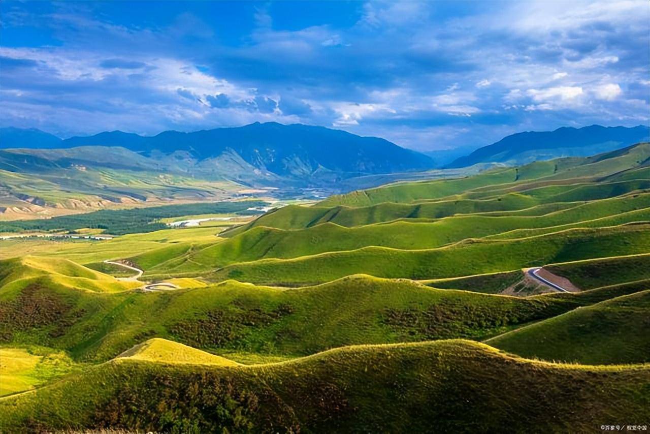 html从行政区划上来说,伊宁是新疆伊犁哈萨克自治州的州府,也是多数