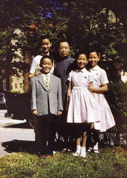 22岁离婚,孀居30年,53岁想再嫁,她征求家人意见,哥哥:希自决_张幼仪