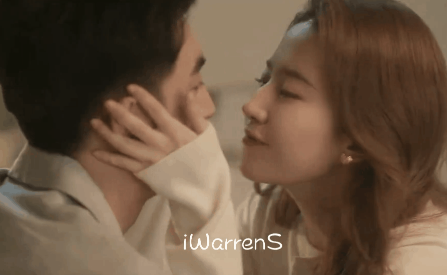 刘亦菲《玫瑰的故事》吻戏多到离谱,定档央视惹争议,少儿不宜?