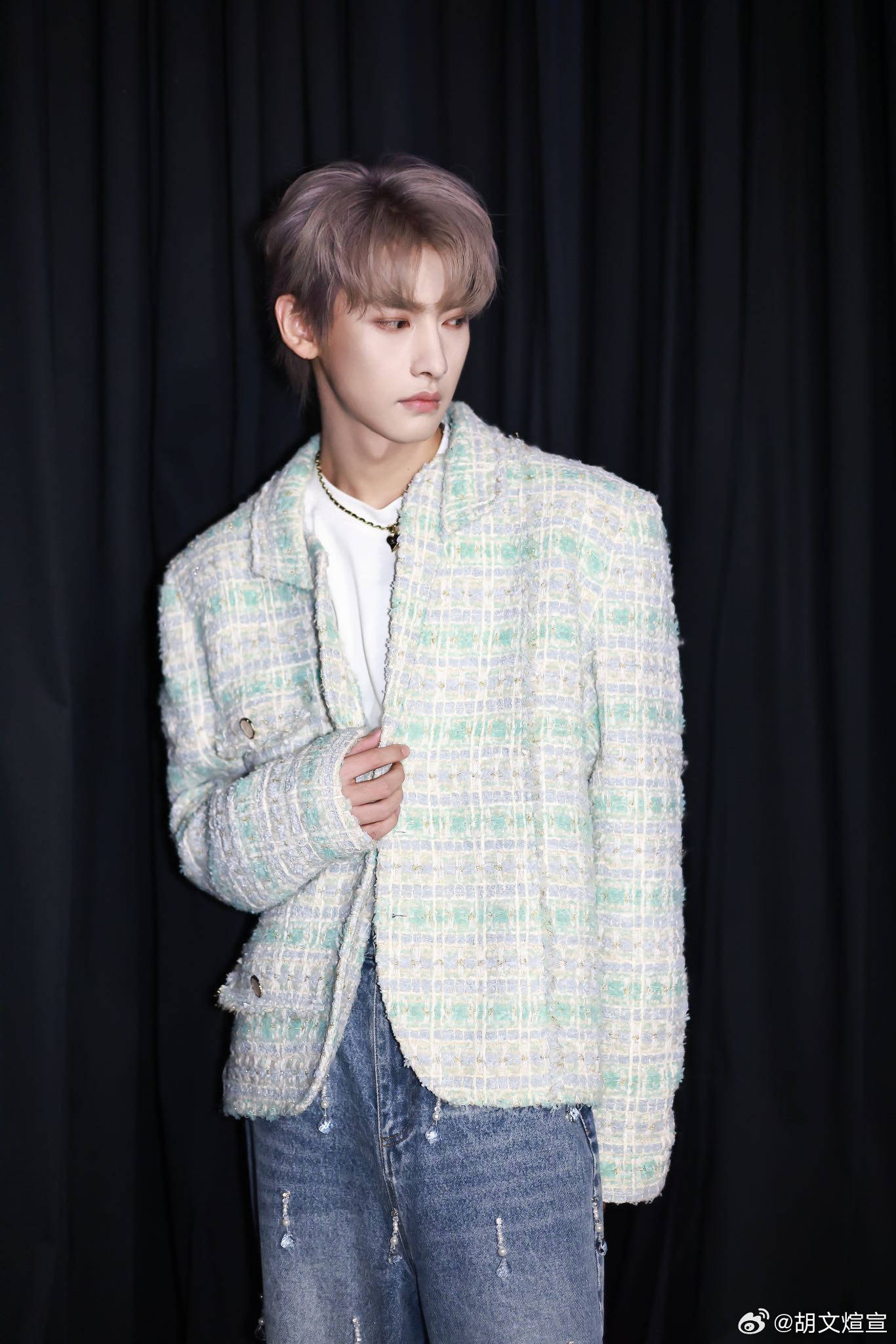 胡文煊承认与前女友有过孩子,此前的狡辩,以及粉丝的洗白成笑话