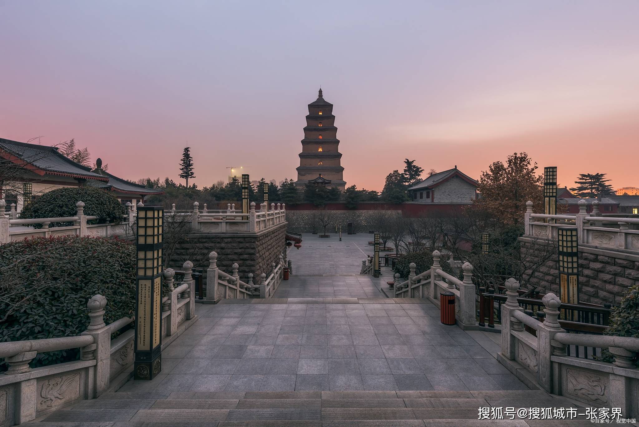 最近去西安华清宫旅游大约两个人多少钱?