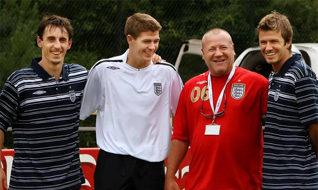 杰拉德谈黄金一代:团队合作精神将球队表现提升!