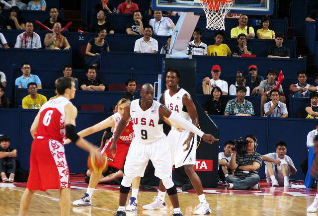 美国梦八队 vs 梦十队:哪支实力更强?