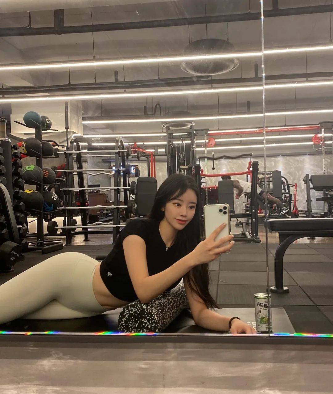 韩国极品辣妈!这身材真的绝了!完全顶不住!_健身_成为了_生活