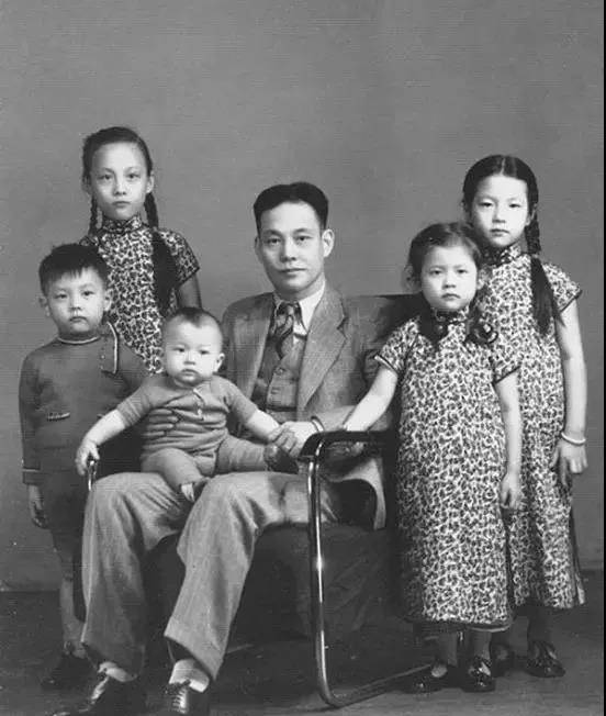 裘丽琳:与戏子私奔,20年后,亲手送走子女,直至离世未一家团聚