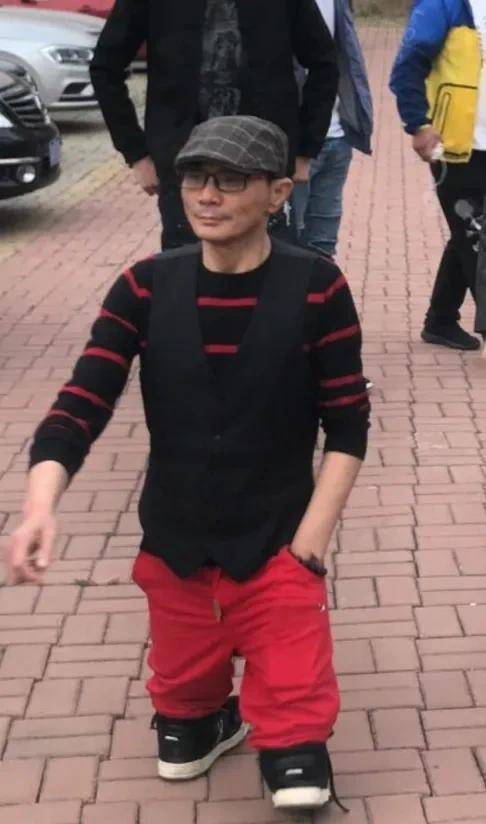 地下赌王尧建云,出老千被砍断双脚和三指,妻离女散师傅一语成谶