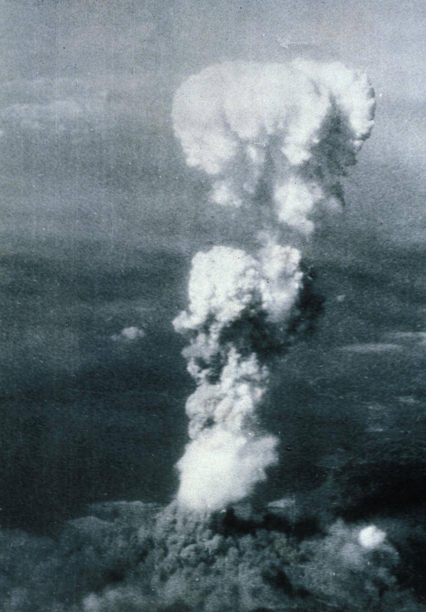 原子弹爆炸圆顶屋图片