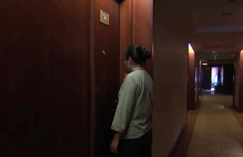 02年浙江富婆爱上年轻男子,为他花了一个亿,自杀未果后被判死刑