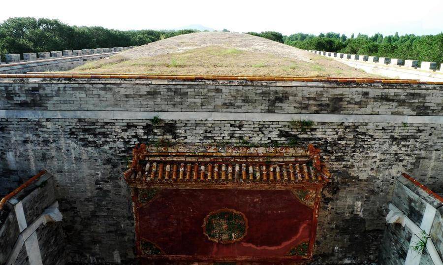 光绪皇帝陵墓:下葬不久就被盗掘,专家化验光绪头发揭开暴毙真相