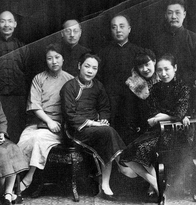 看今朝,孙中山初创同盟,举国觉醒;潘玉良不畏谗言,终创佳作;郑毓秀首