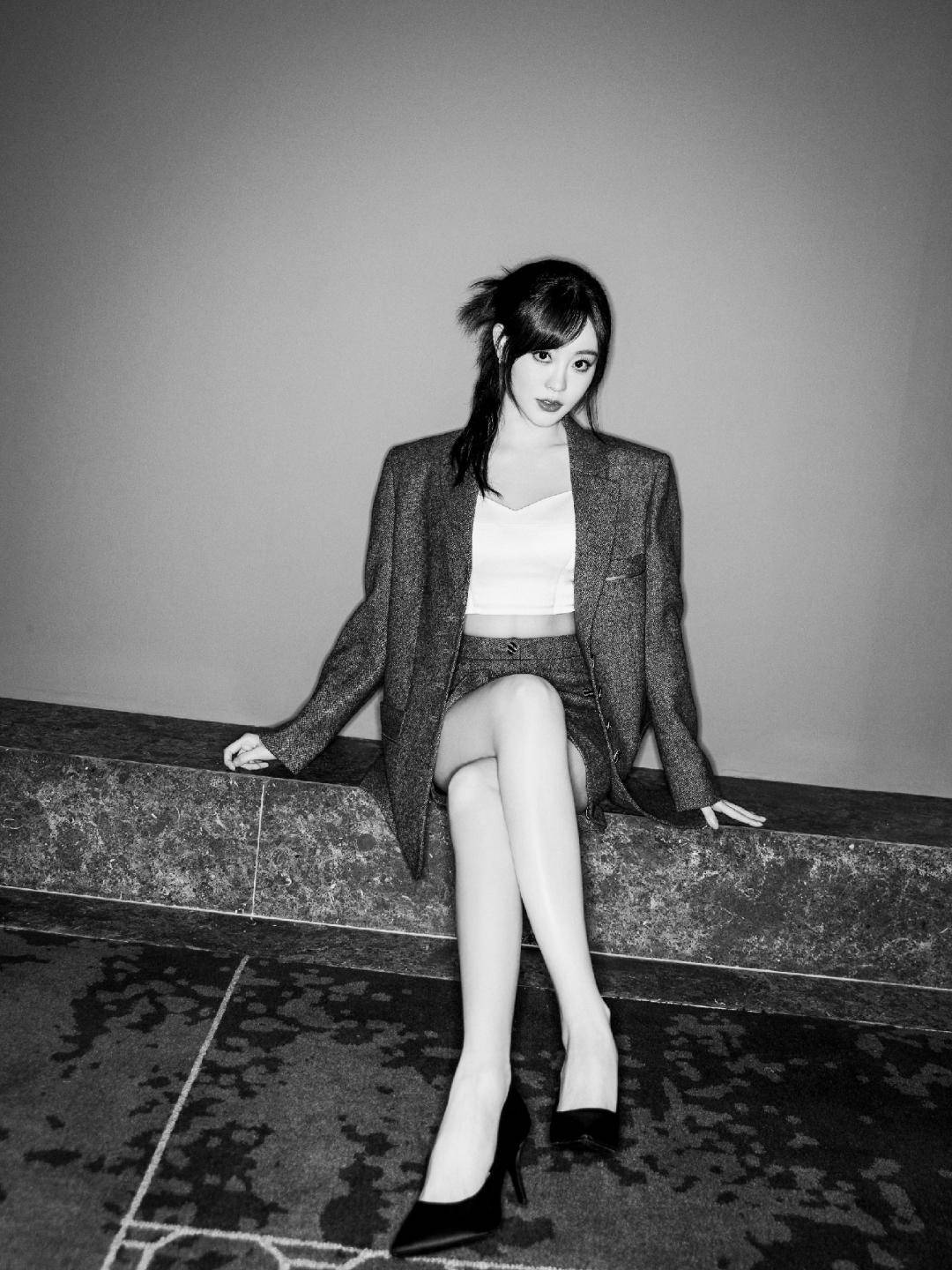 吊带内衣秀:祝绪丹的魅力之源!