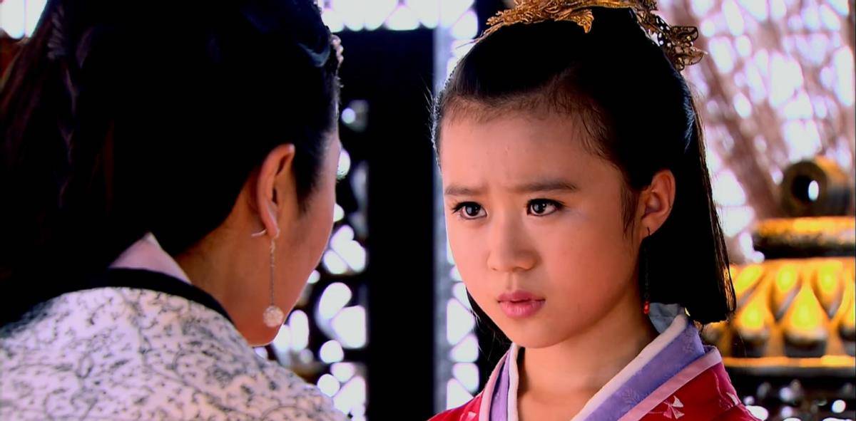 权利最小的皇后,11岁嫁舅舅,15岁守寡,一生受人摆布_张嫣_吕后_刘盈