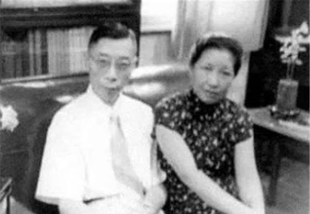 把钱交给了自己的外甥,让他陪着这位自称"高姑娘"的女孩去买骨灰盒,没