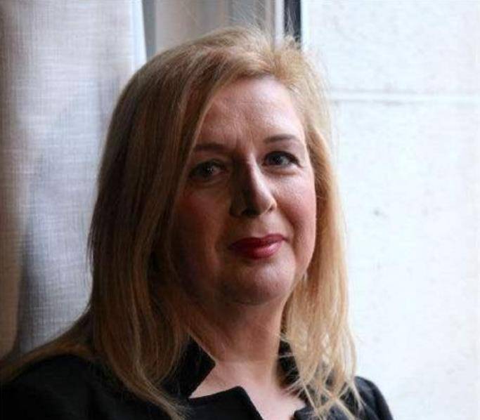 而阿拉法特的妻子苏哈却拒绝对他进行尸检,其中到底有什么样的隐情