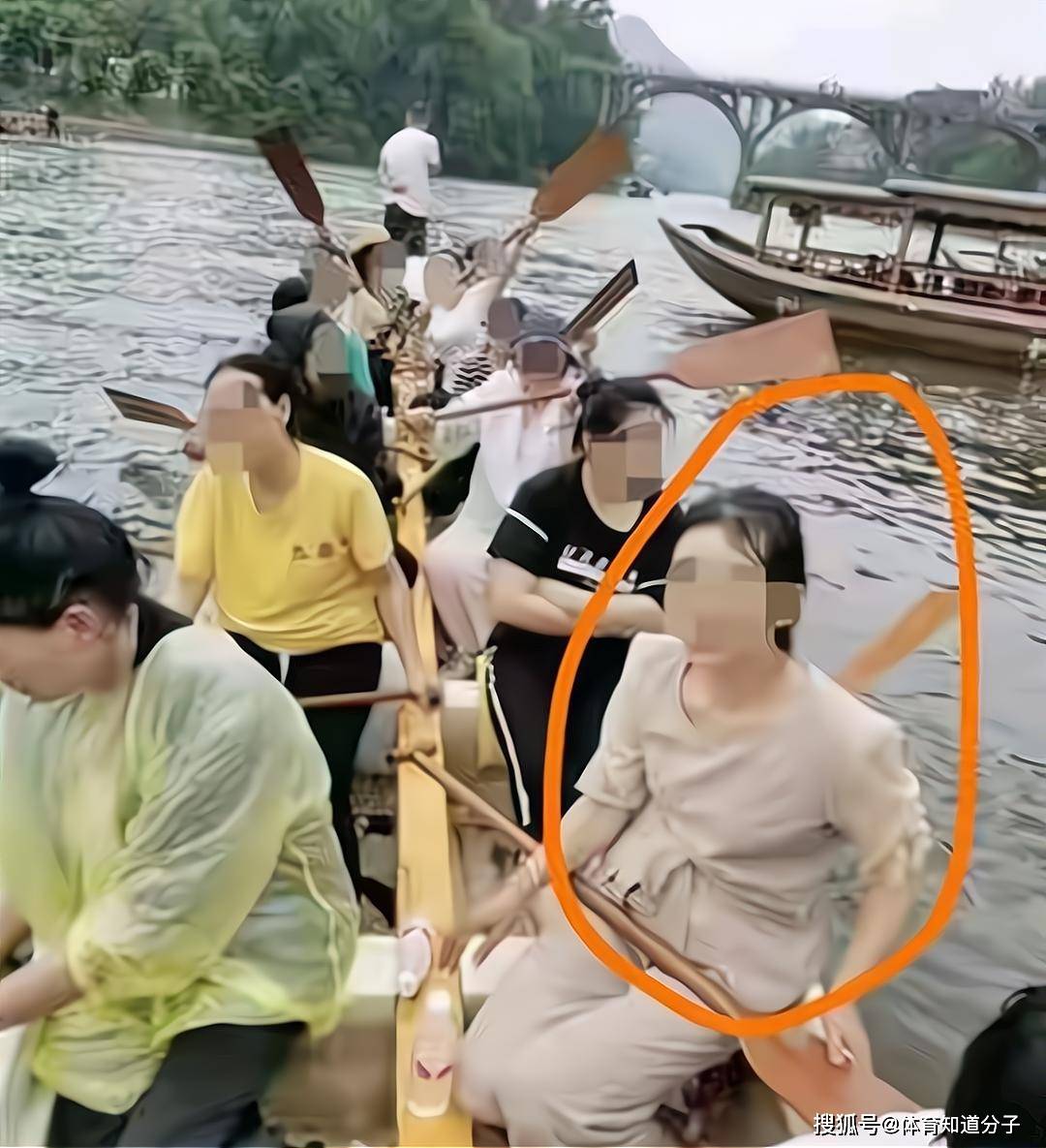 惨案!龙舟训练翻船3人遇难!多人未穿救生衣,网友:严肃追责