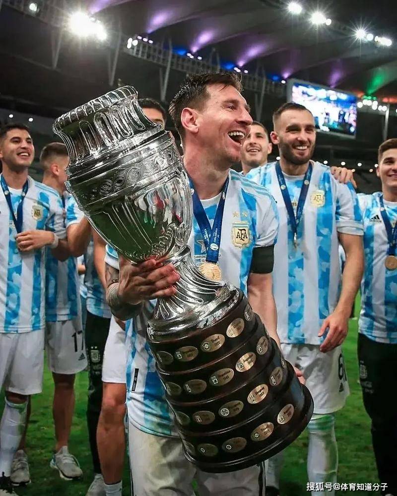 美洲杯夺冠稳了?阿根廷队又遇好消息,网友:巴西队又掉链子了