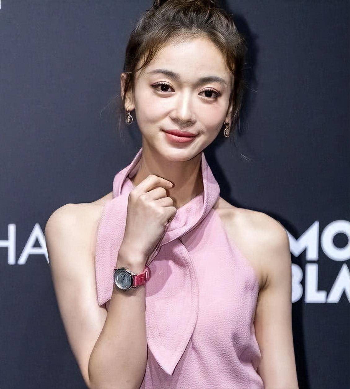 这些瘦到脱相的女星,真辣眼_金晨_身材_吴谨