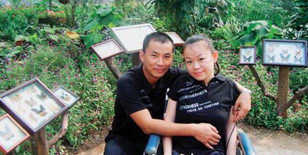 15年渐冻症女子不顾反对,执意搏命生下一子:我走了给丈夫留个伴