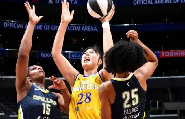 李月汝在wnba的新起点_比赛_火花_中国女篮