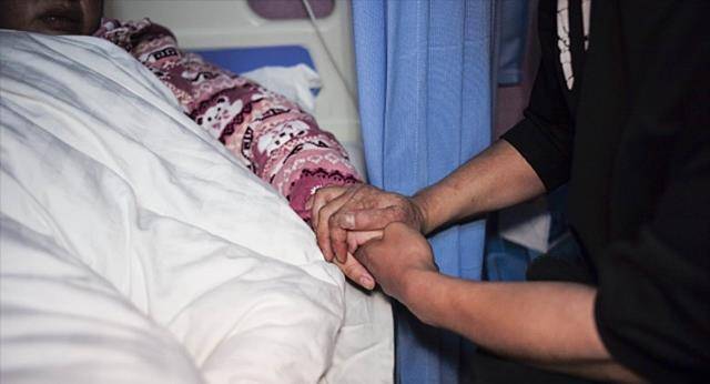 2017年因不孕遭前夫抛弃的女子,再婚后生下双胞胎,却高兴不起来