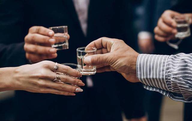 "糖尿病人"可以喝酒吗?不妨了解一下,现在知道还不算晚