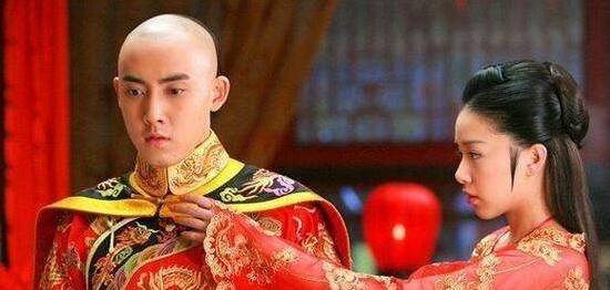 事实上永琪的一生有三个女人,她们分别是嫡福晋是西林觉罗氏,其祖父是