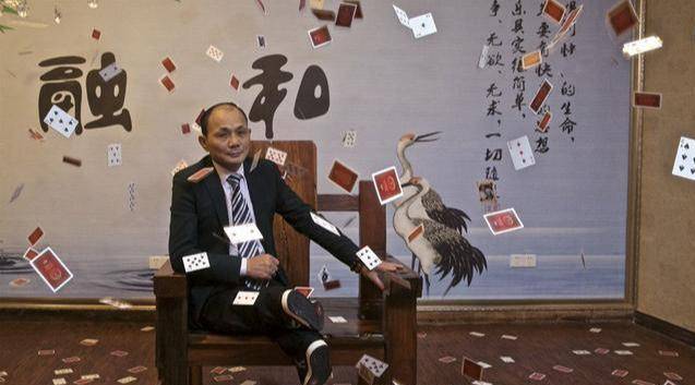 赌王,靠赌赢近亿身家,因千术露馅被砍断双腿和三根手指_尧建云_杨红光