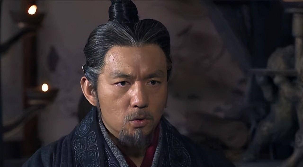 长平战后,白起建议乘胜进攻邯郸,却被秦昭王拒绝,两人谁对谁错