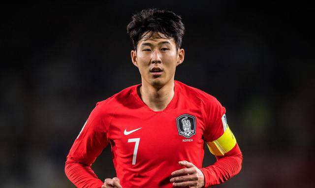 国足世预赛前传好消息,韩国头号球星孙兴慜或因转会离队缺席