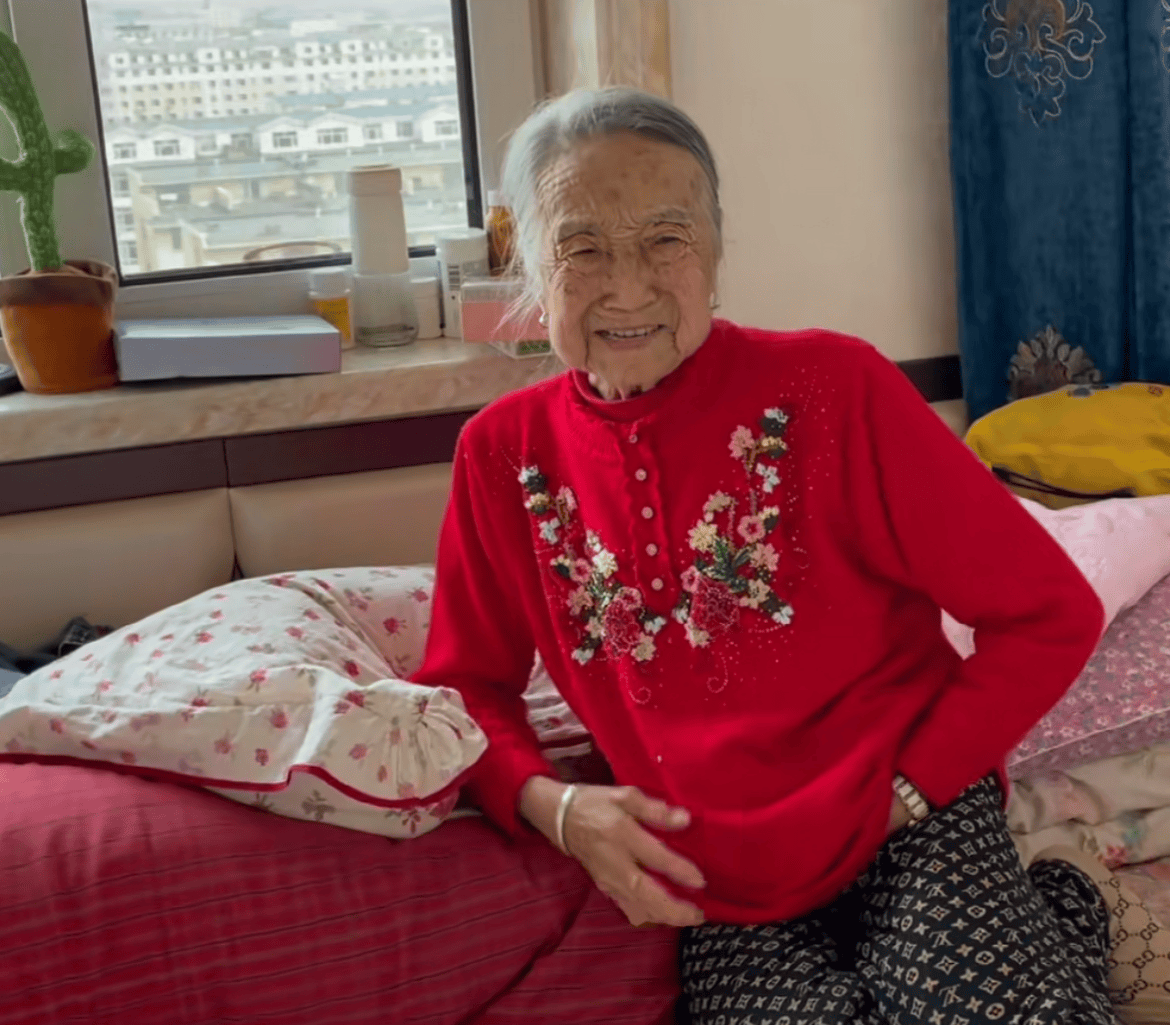 93岁知名网红大林奶奶去世,年初确诊脑出血,田姥姥悼念_胡涵溪_老人家