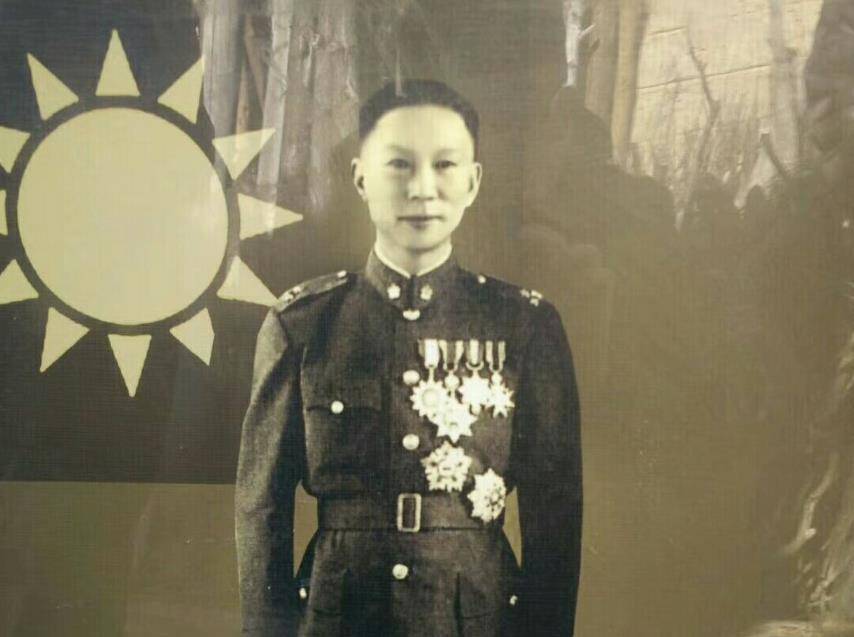 内战打响后,时任徐州绥靖公署的薛岳,为避免第4军被蒋介石借解放军之